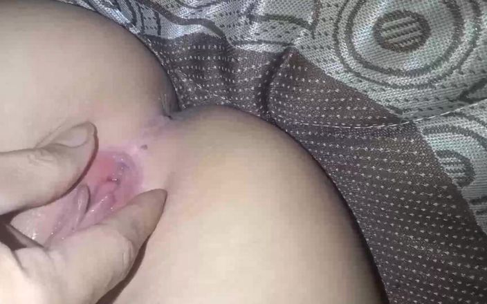 Amazingbeautycum: La vergine della mia ragazza è ancora fresca, solo io posso...