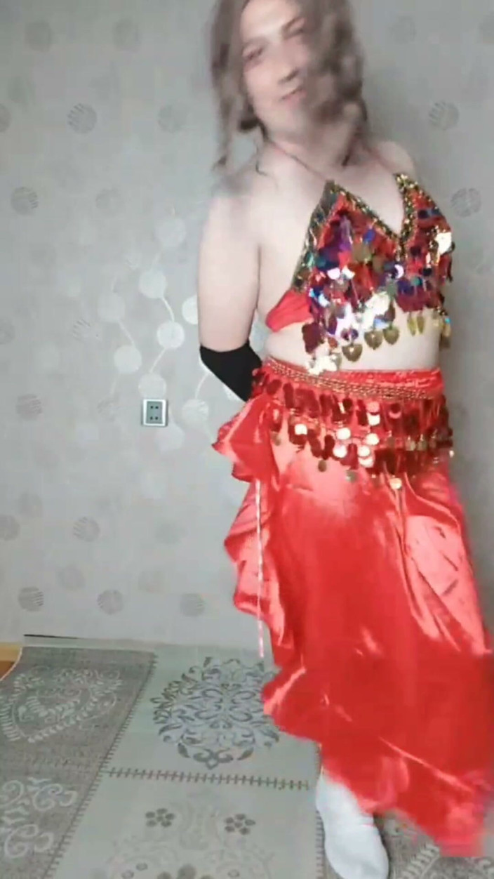 Kitty_Cross: Naughty Belly Dancer Hot Moves White Body