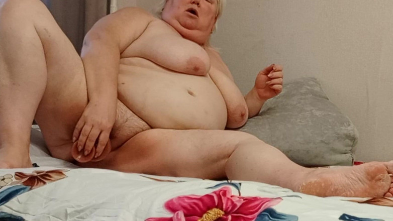 Zona901: 義母の朝はオナニーから始まった