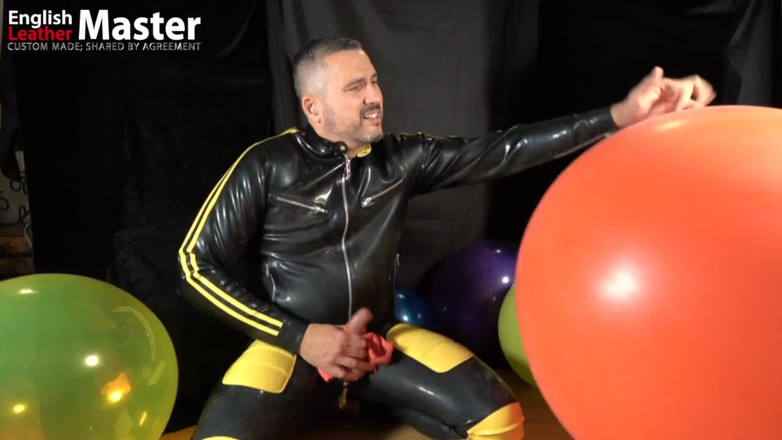 EnglishLeathermaster: Liebendes ballonspiel, no pop, dann knallt sie