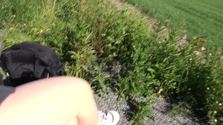 Pornforlife1122334: Téměř jsem byla chycena při prstění naivní školačky Krémová kundička na...