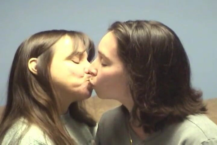 Radical Lesbian: Homemade sex - mature and housewife MILF