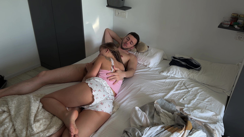 HomeVideoLive: With Cumming on the Chest