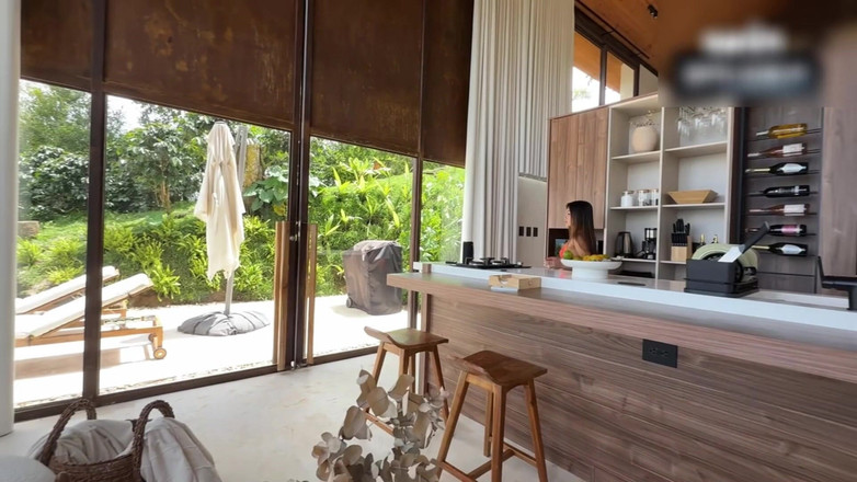 Samy Sun7: Abang tiri menonton saya berjemur dan tidak dapat menentang keinginan...