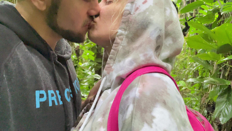 Dante Colle: 在热带雨林中吮吸鸡巴