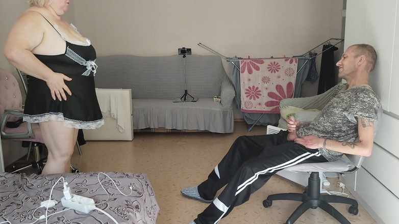 Zona901: Ich habe gerade für ein zimmermädchen einen schwanz gezeigt, und...