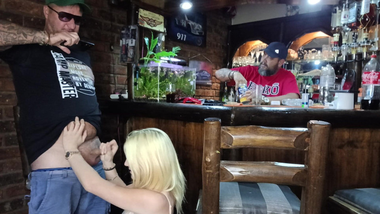 Bigjoefuckalott: Fată Asiatică Blondă Care Îmi Mănâncă Pula