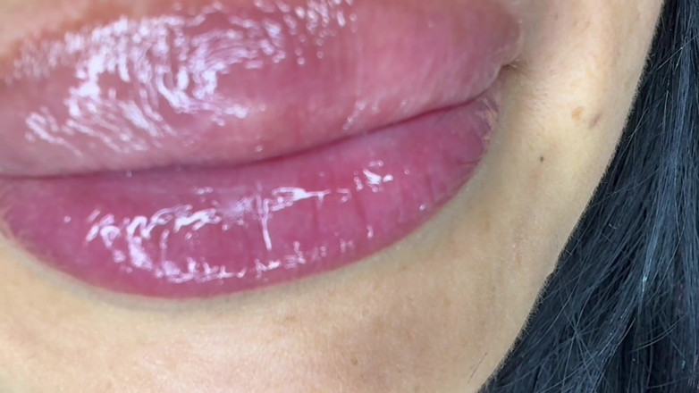 Asmr_mouth: Bakış açısı minik: dev kadın ağzında seni istiyor