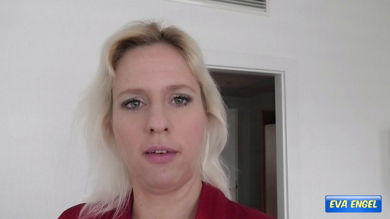 Eva Engel: Eva Engel: la receptionista d'hotel esige una scopata senza preservativo