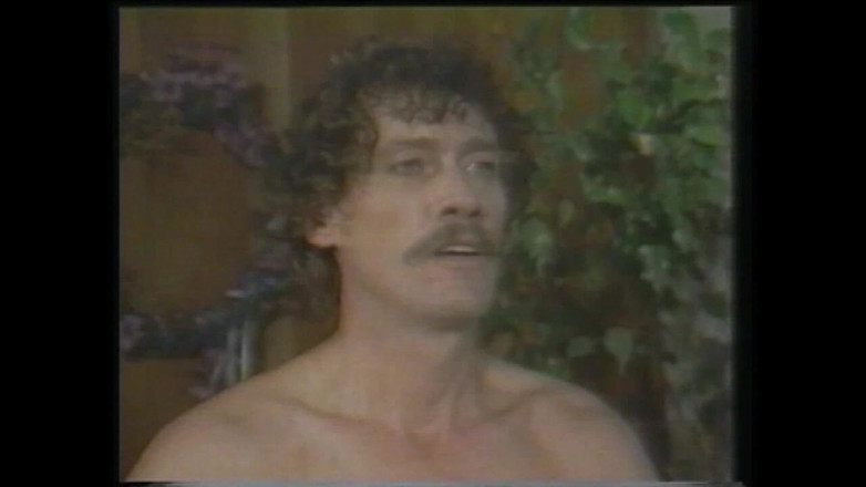 Vintage megastore: 素敵なおっぱいを持つホットなビンテージ熟女が巨大なコックでマンコに犯され、射精されました