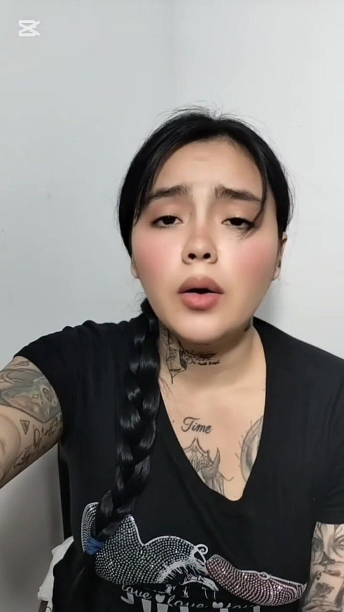 Dalyla: Non riesco a smettere di toccarmi