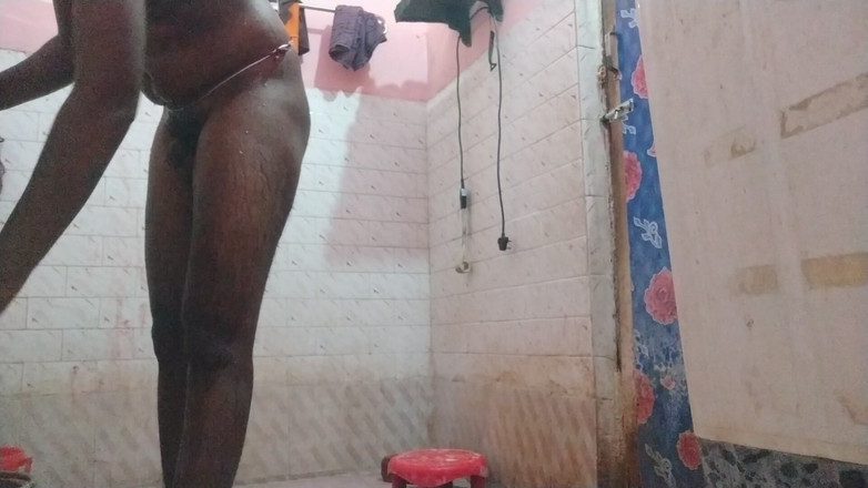 Tamil 10 inches BBC: Tamil10 дюйми, нове шоу великого чорного члена