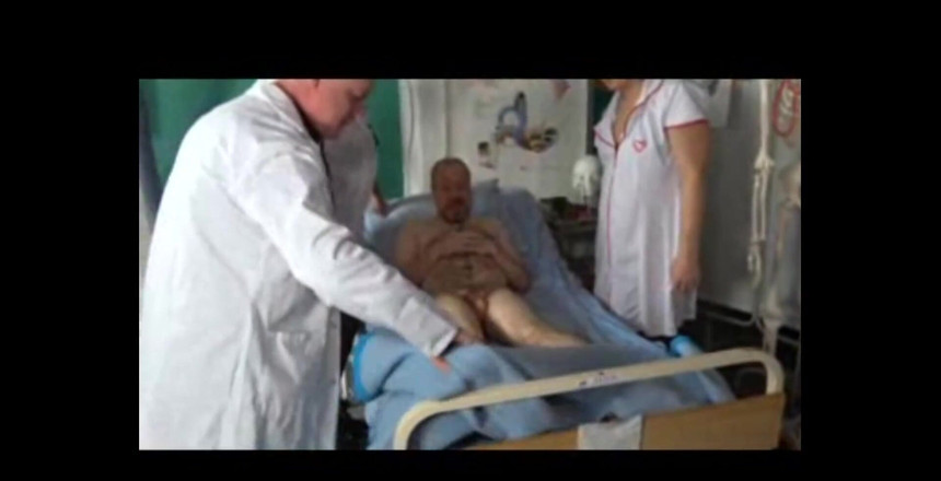 Uk Joolz: Hemşire Joolz ve T kızı Rachael güzel hasta Martin'e katılıyor.......