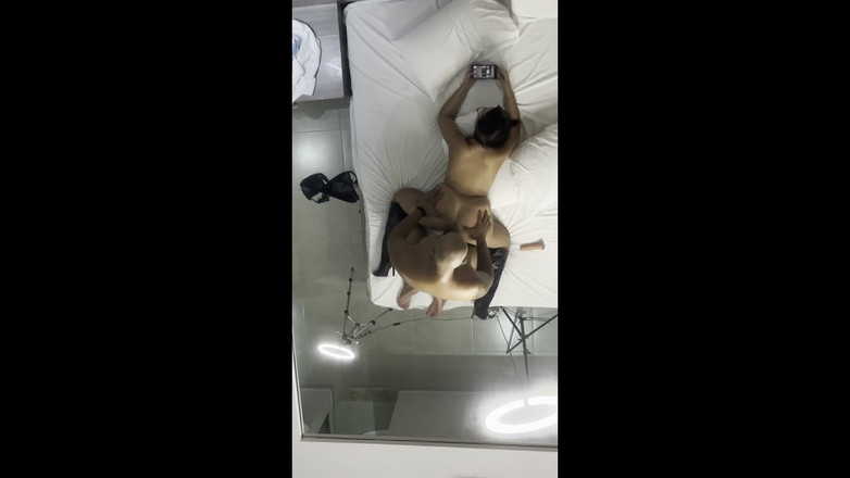 Lidi Ferrari: Der arsch des mädchens mit dicken hintern wurde voller köstliches...