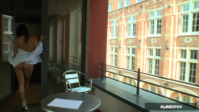 Nathansluts: Jalang bertetek besar semula jadi Candy Alexa mengisi pepeknya sendiri