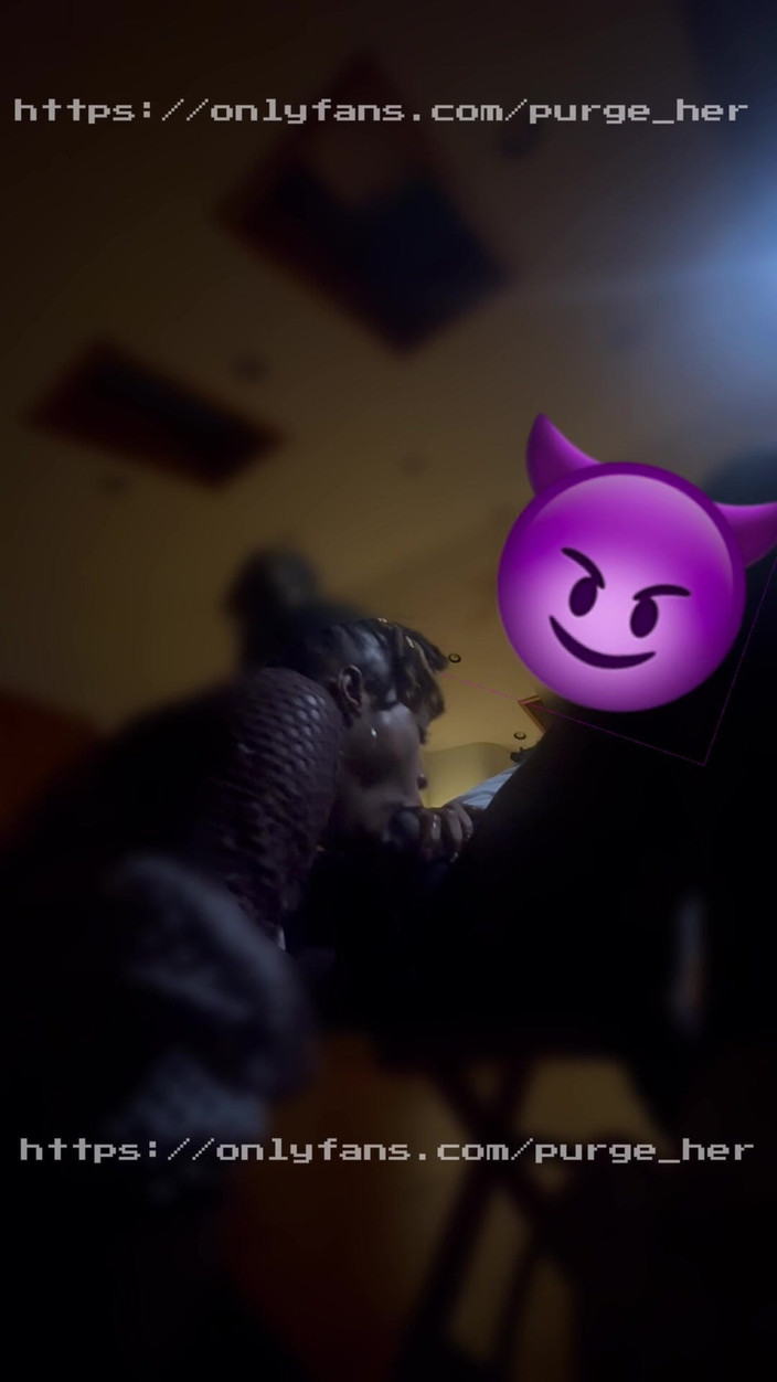 Purge_her: 在一个air bnb的畅爽口交