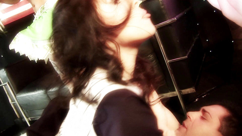 Miami Reality: Troie tettone selvagge orgia di sesso di gruppo hardcore