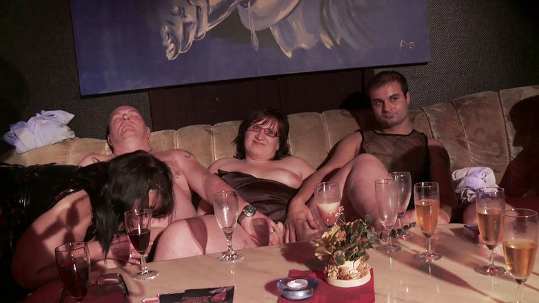 Mature Climax - 100% Mature Videos: Pěkná párty, divoká a sexy