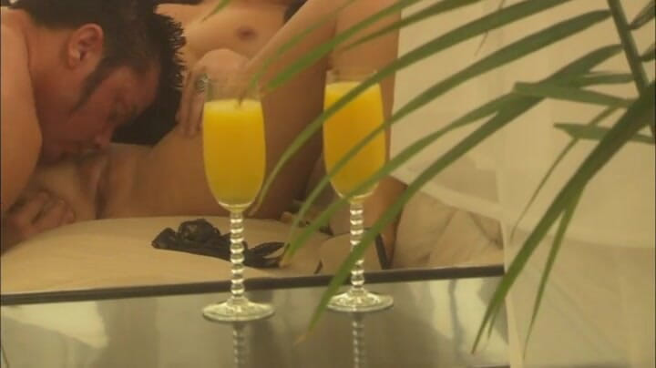 Cryptostudios: Sehr schöne junge dame bekommt leidenschaftlichen sex von geilem typen