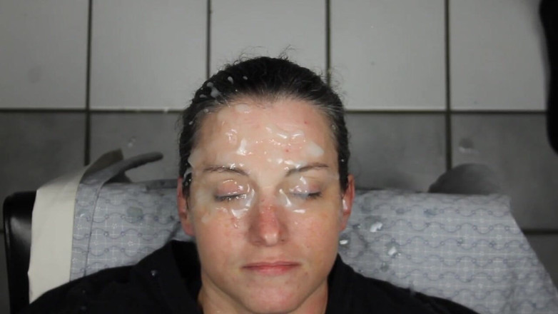 Dirty Dees: Dirty Dees Loves Facials
