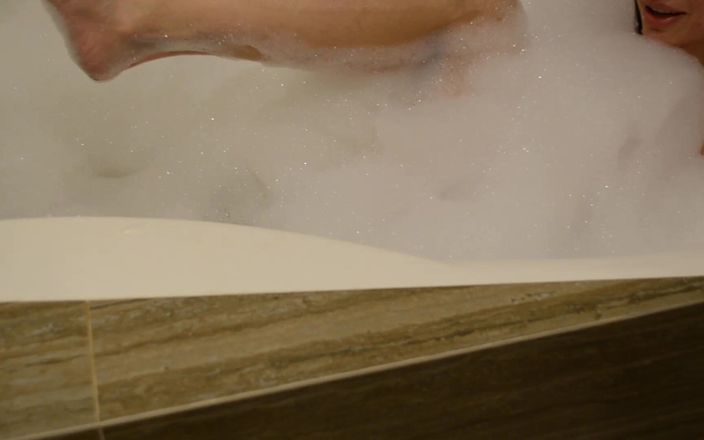 Mistress Mary: Neem het bad met meesteres Mary