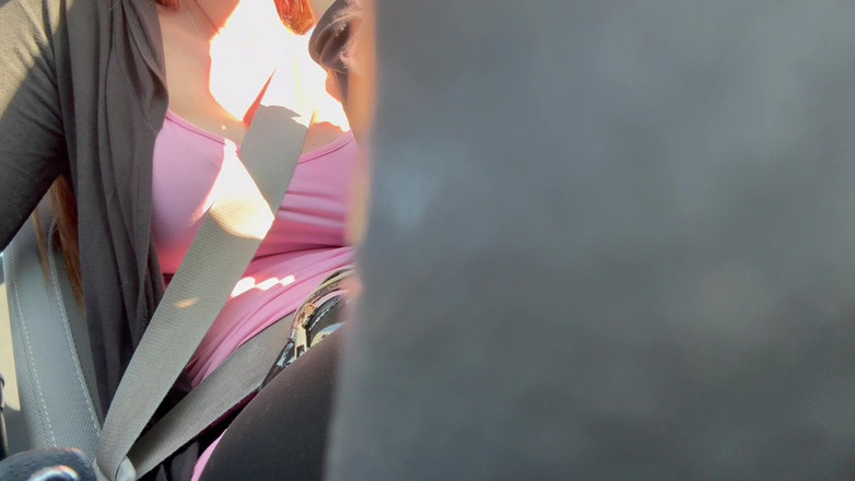 Artemisia Love: 운전 중 발정난 하드 젖꼭지를 깜박이는 이탈리아 거유 밀프 자동차 타기