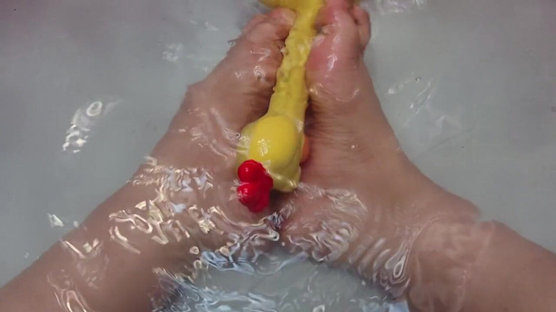 DanaDom20: Play with my feet