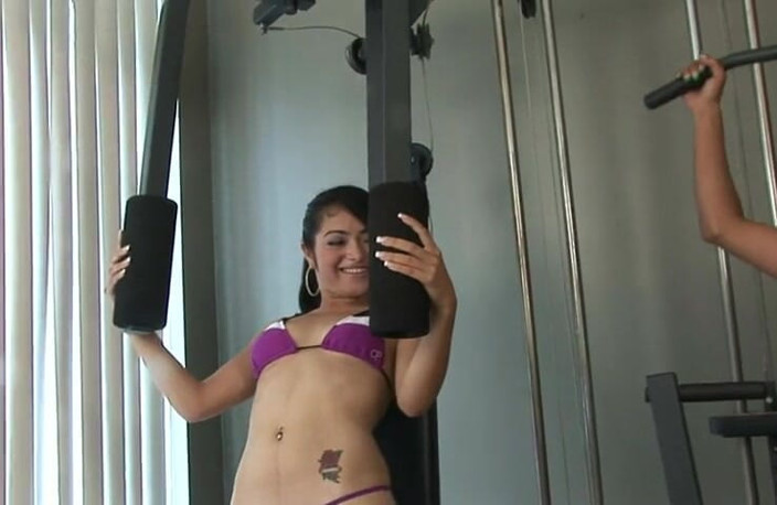 VOP Threesomes: Two hairy ebony chicks banged in threesome