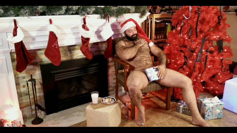 Lobo: Merry Christmas everyone! 