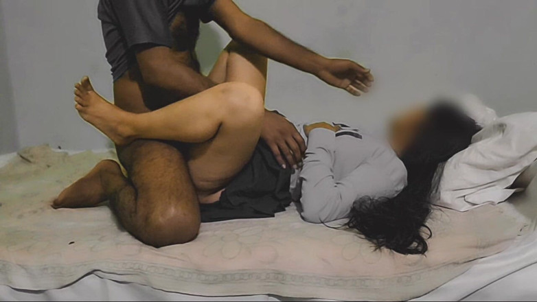 Housewife 69: 1일차에 발정난 마을 커플 발정난 섹스