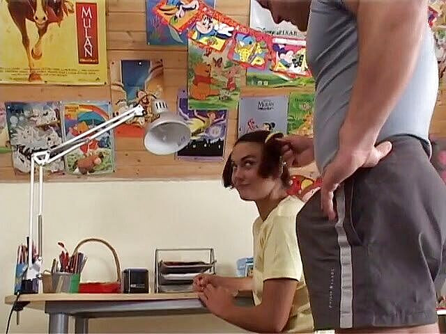 Sex Karma: Úžasná mladá děvka jezdí na péru