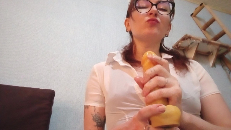 HellENXxOo: Stiefmoeder laat zien hoe te spelen