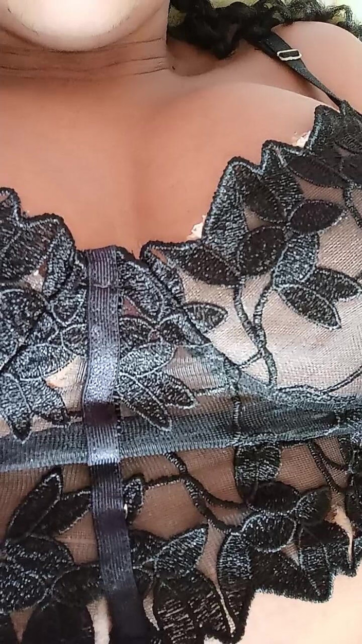 Jacke24: Mladá dívka masturbuje