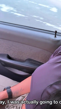 Prsatá MILFka Silvana Lee se dostane do auta Briana Evansxe, aby nakonec šukala doma