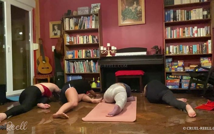 Cruel Reell: 4 Girls Yoga