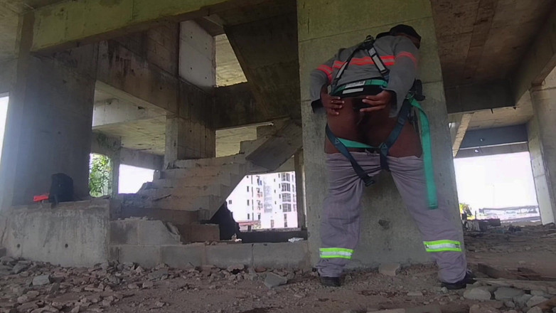 TheBlacKHunterr: 나는 장난감을 가지고 일하러 가서 내가 뭘 했는지 보았다