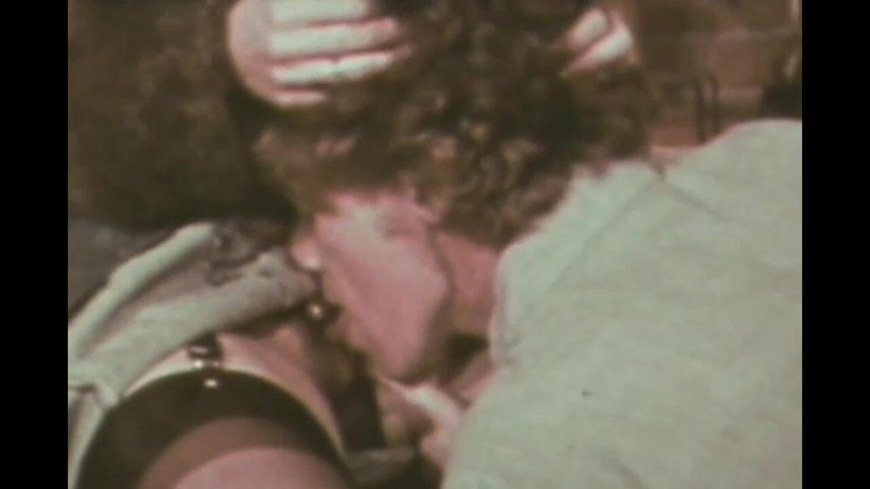 Vintage megastore: 털이 무성한 보지와 거유만 따먹히는 존 홈즈(풀영화)