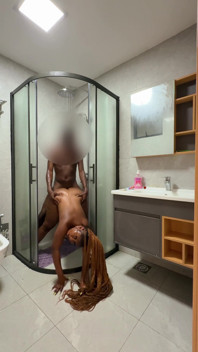 ฟุตเทจเบื้องหลังดิบ - เย็ดในห้องน้ํา, เย็ดท่าหมาอย่างหนักลึก, ไม่ยัดกลับ
