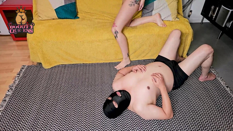 The booty queens: Tbq0022 Ustna Służby bogini Kitty