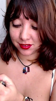 Fetiș pentru fum și țigări cu sex oral senzual inclus