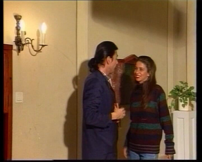 Deutsche Frauen: Oszałamiająca laska z Niemiec zerżnięta na stole bilardowym