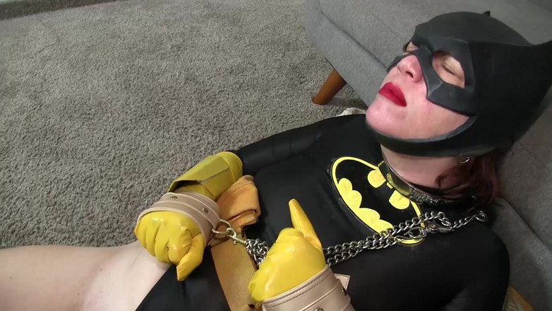 Evangelines Fetish: Batgirls sihirli kontrol orgazmları