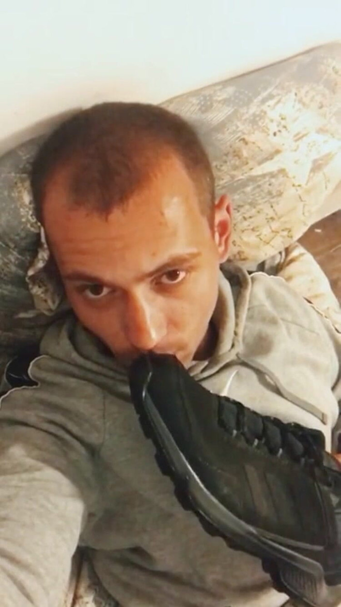 Merry Bell: Teniska fetiš s Adidas Superstar