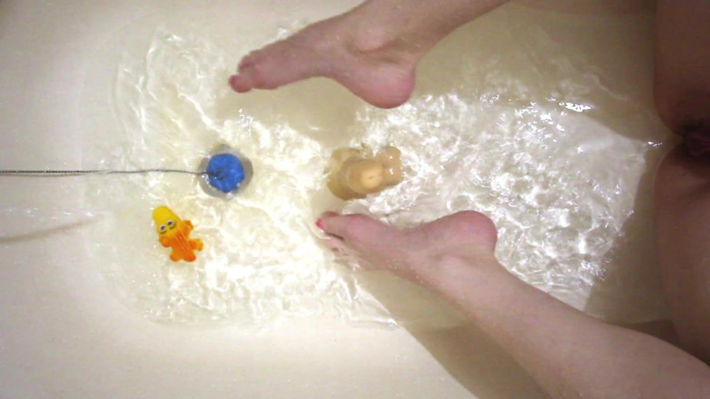 Hairypussyangel: Sexy legs in the bath, footjob and handjob