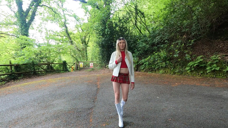 The Midnight Minx: Heykel Bahçelerinde