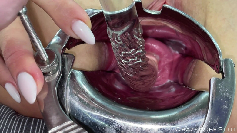 XxxCWSxxx: Szklana penetracja szyjki macicy dildo