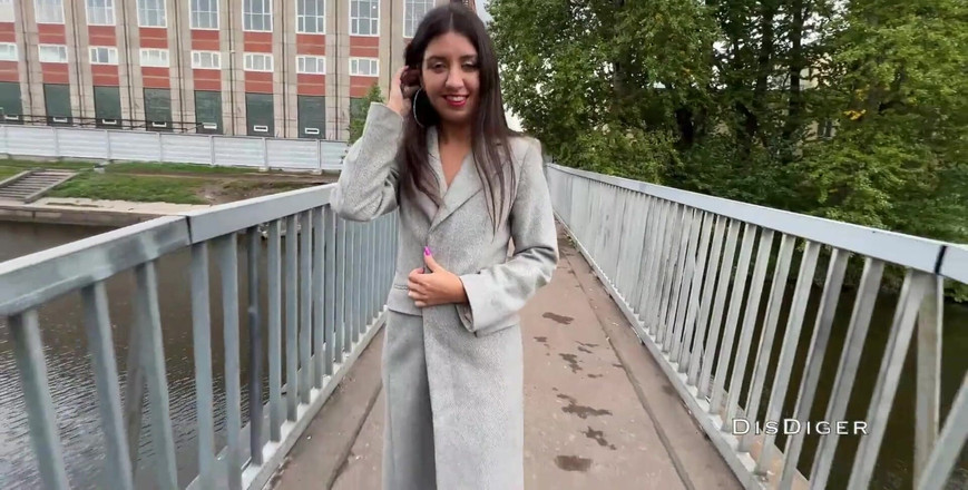 Dis Diger: Dałem gotówkę prostytutce i zerżnąłem ją bez prezerwatywy i spermy...