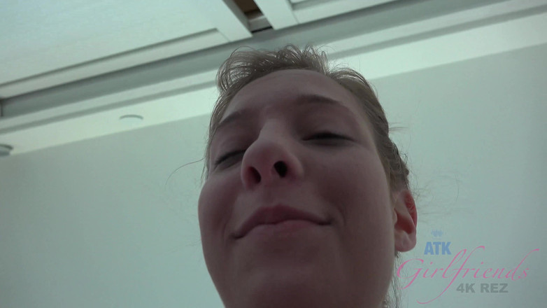 ATK Girlfriends: 虚拟假期