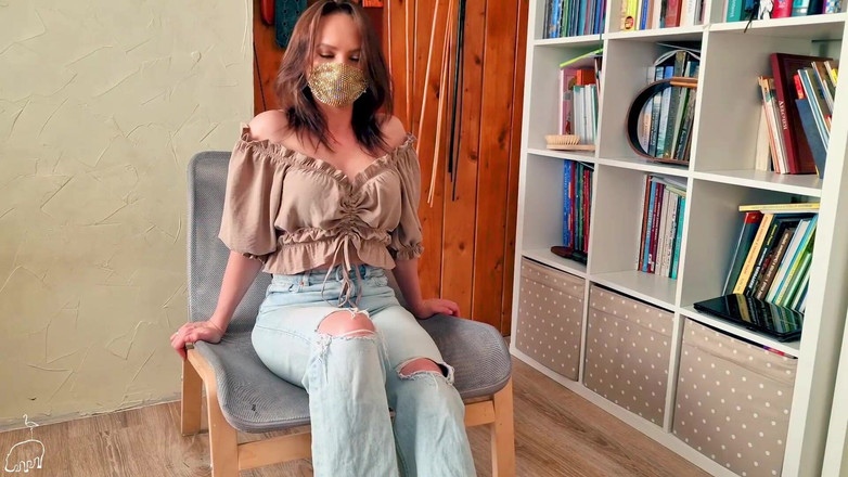 Hippo And Flamingo: 对丈夫的体罚