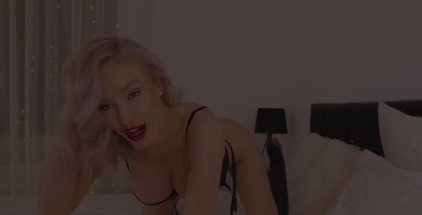 AnnaReyBlonde: Do You Want to See My Red Lips Sucking You...